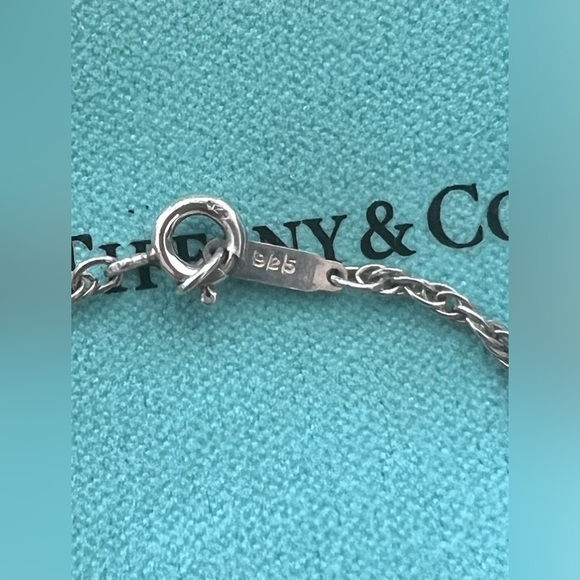 Authentic Preloved TIFFANY&CO. Twisted Heart Necklace Pendant Silver 925 - Picture 3 of 6